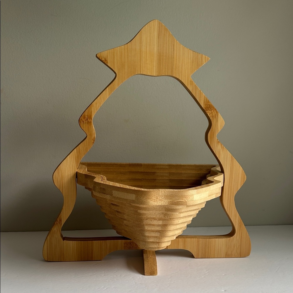Bonnie & Pop Bamboo Tree Shaped Basket & Board